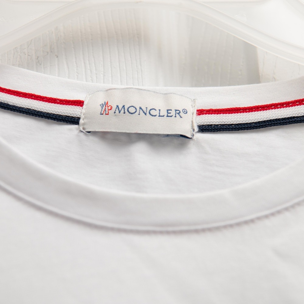Moncler T-Shirt Mens M White Black Graphic Oversized Logo High End Luxury Bold - Picture 4 of 7